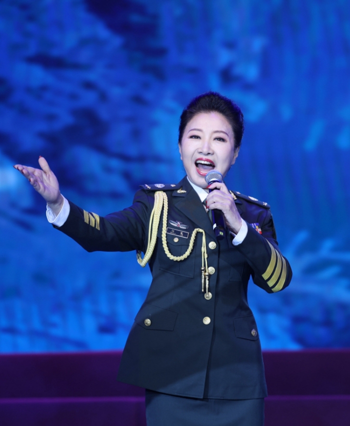 1697893268787979.jpg 獨唱(chàng)《甘灑熱血寫春秋》.jpg