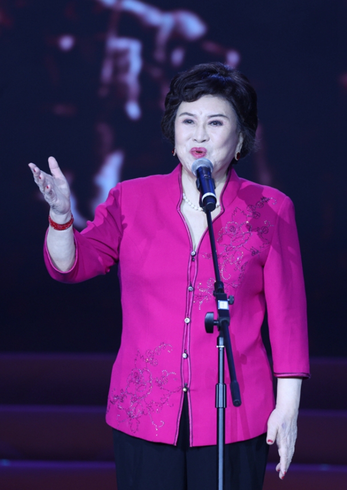 1697893287893629.jpg 評書《永不融化的(de)冰雕》.jpg