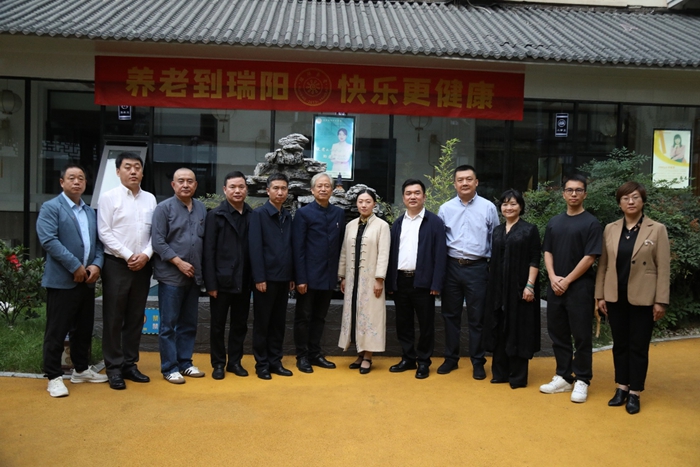 1698129895874143.jpg 640.jpg